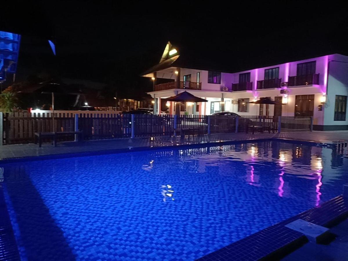 Villa Wanie Inn Setiu Eksteriør billede